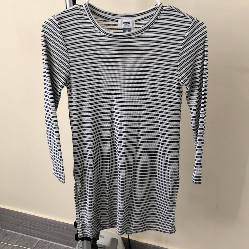 3 for $15— Black and White 3/4 sleeve tunic